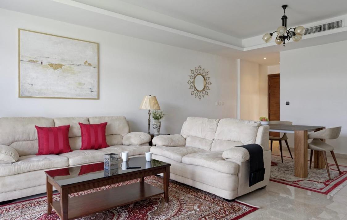 Luxury 2 Bedroom Ground Floor Apartment With Private Garden In Cairo Festival City Exterior foto